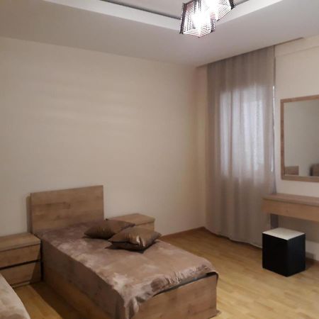 2 Bedroom Apartment In Chugureti Tbilisi Luaran gambar